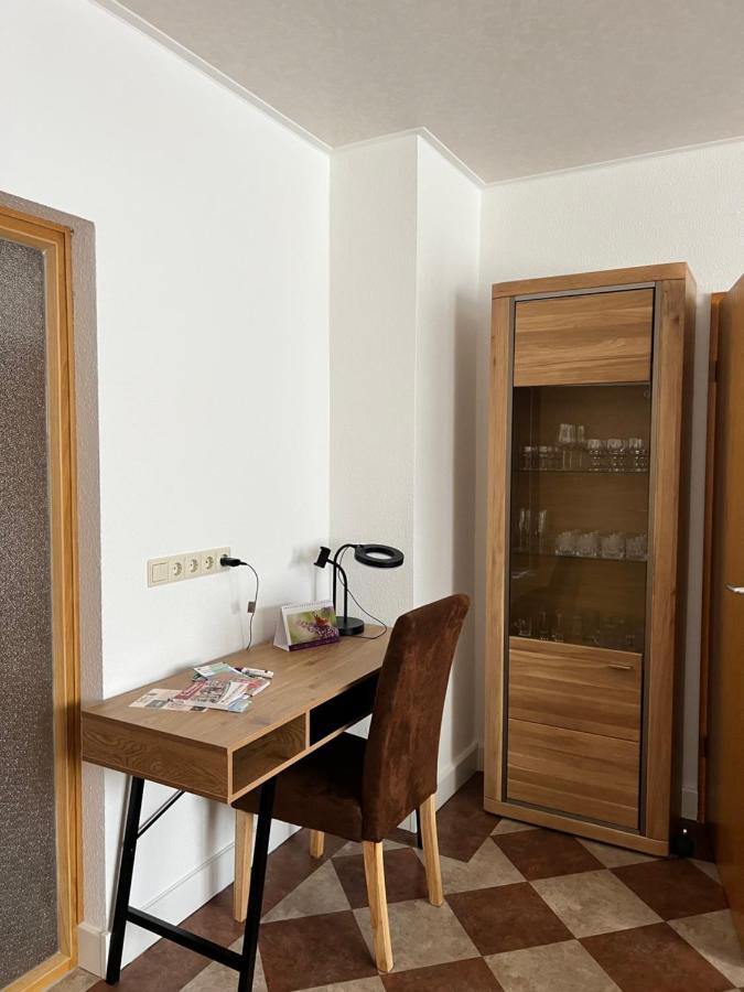 Sehr Schoene Wohnung,Komplett Neu Eingerichtet Limabach - Oberfrohna Extérieur photo