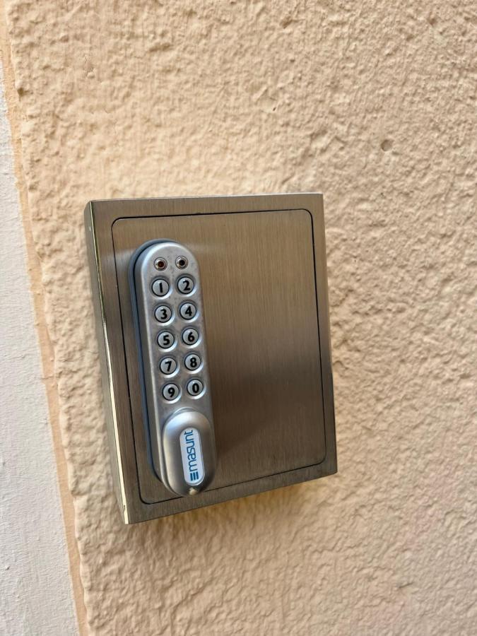 Sehr Schoene Wohnung,Komplett Neu Eingerichtet Limabach - Oberfrohna Extérieur photo